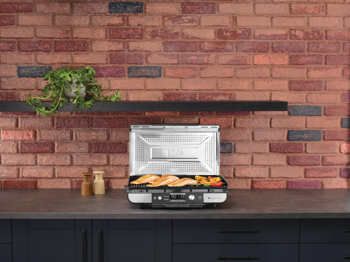Grill și plită Ninja Sizzle Pro XL | SharkNinja RO – SharkNinja Romania